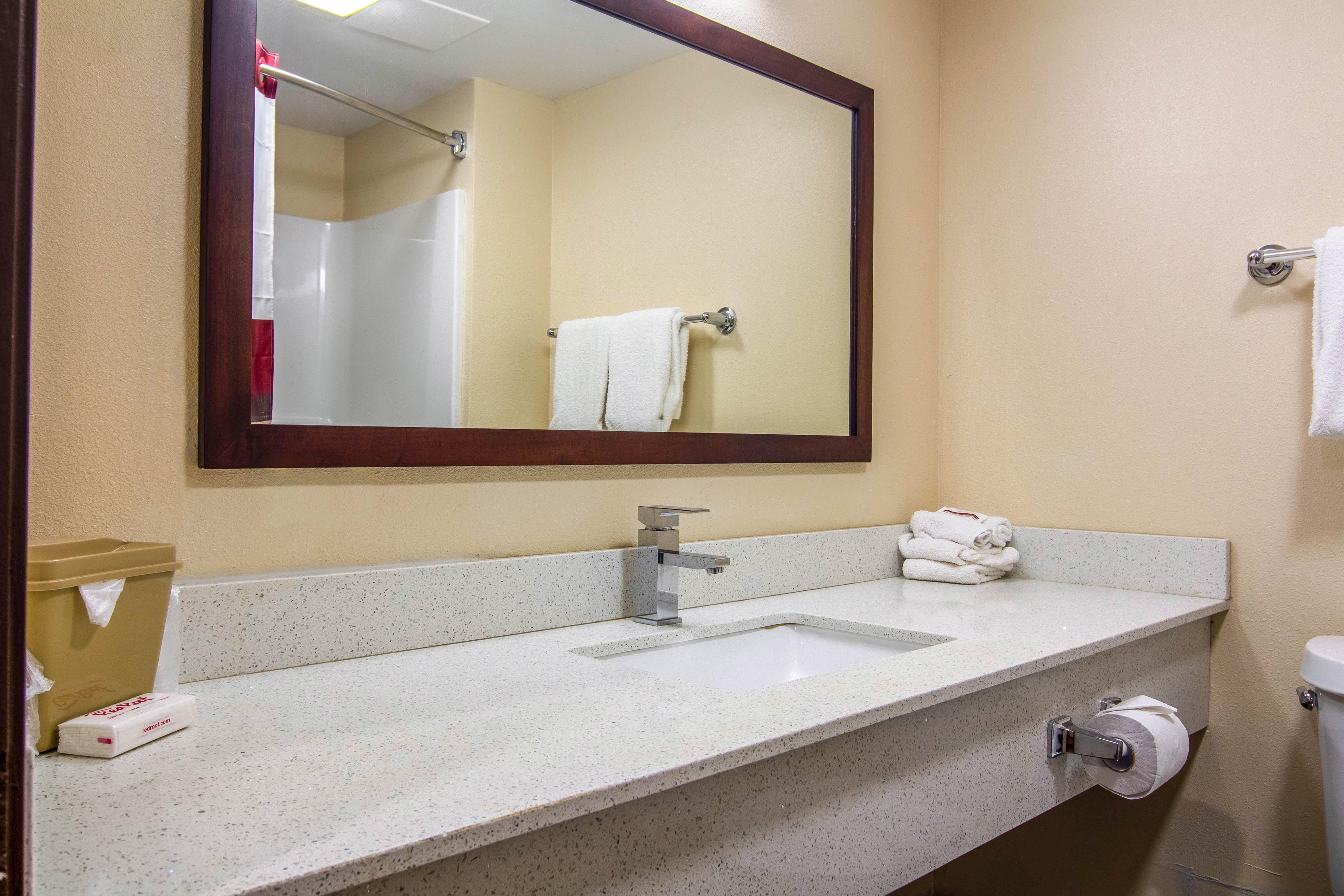 Red Roof Inn بيرسبورغ المظهر الخارجي الصورة