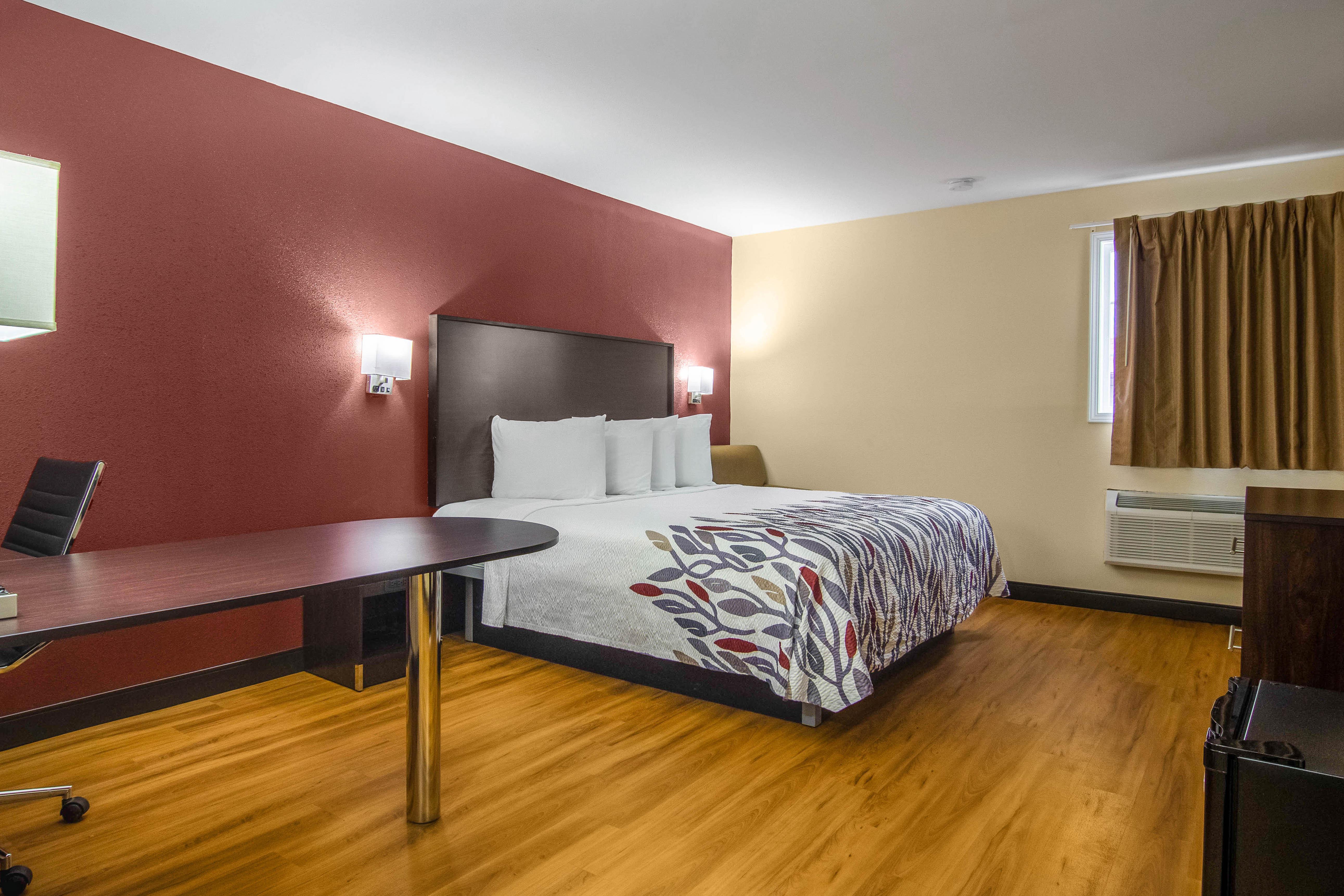 Red Roof Inn بيرسبورغ المظهر الخارجي الصورة