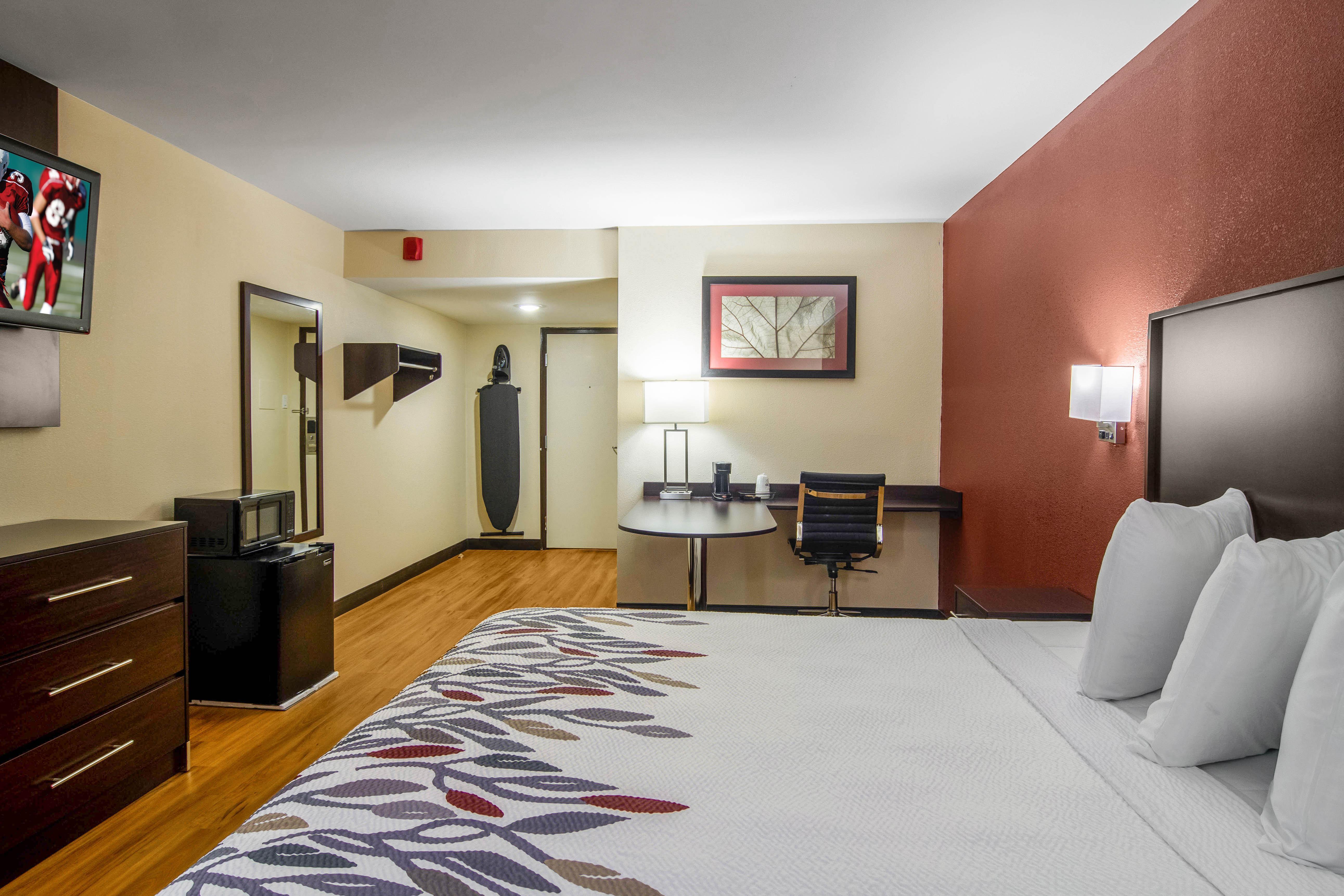 Red Roof Inn بيرسبورغ المظهر الخارجي الصورة