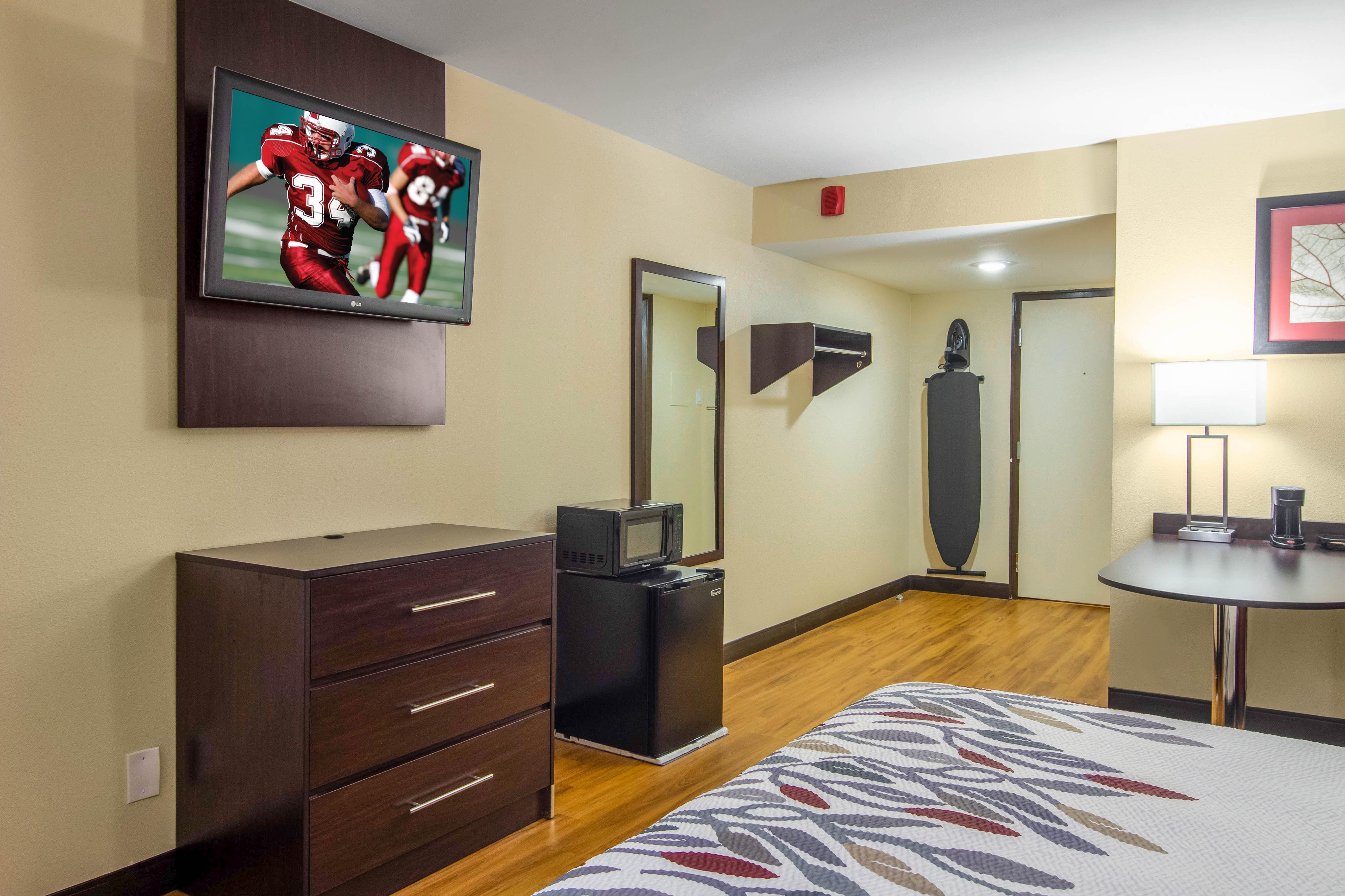 Red Roof Inn بيرسبورغ المظهر الخارجي الصورة