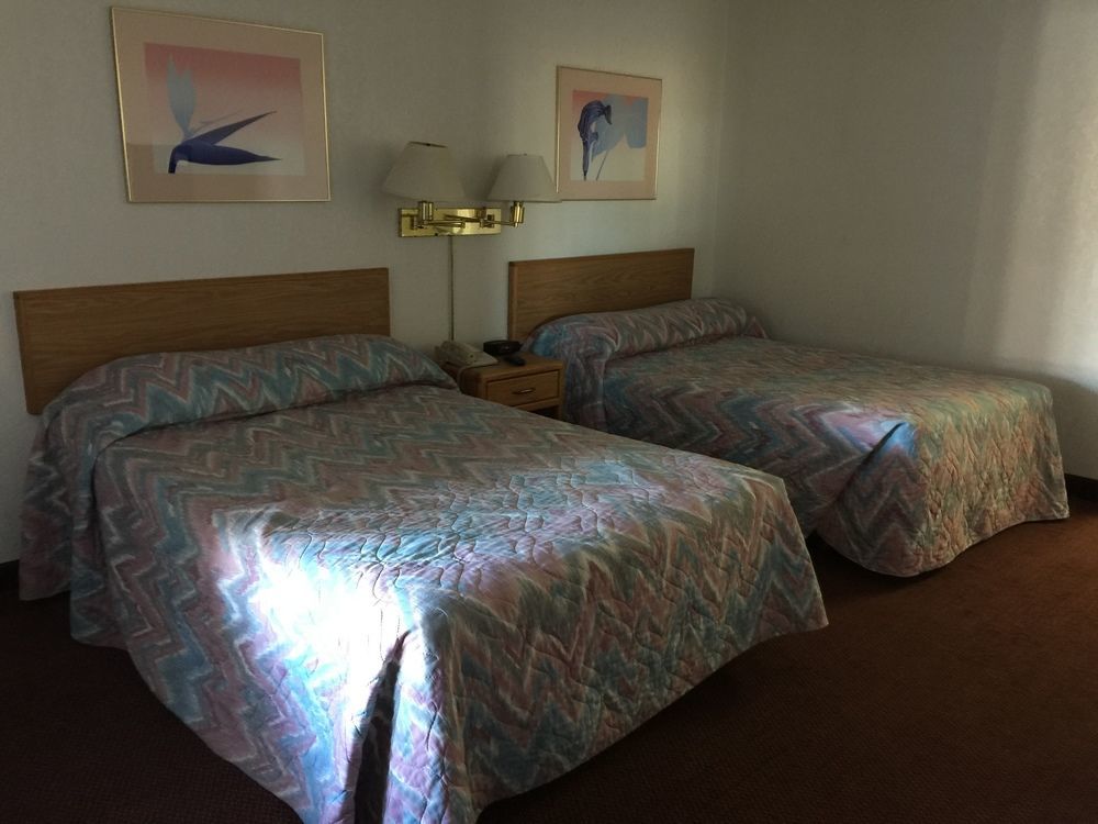 Red Roof Inn بيرسبورغ المظهر الخارجي الصورة